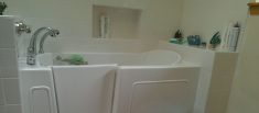 Walk-In Tub Showing End Spacer Box
